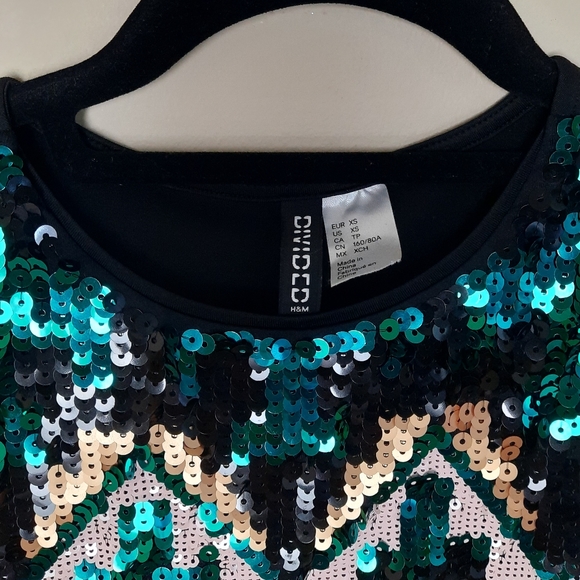 Divided Sleeveless Sequins Cropped Top Size XS - Picture 4 of 6